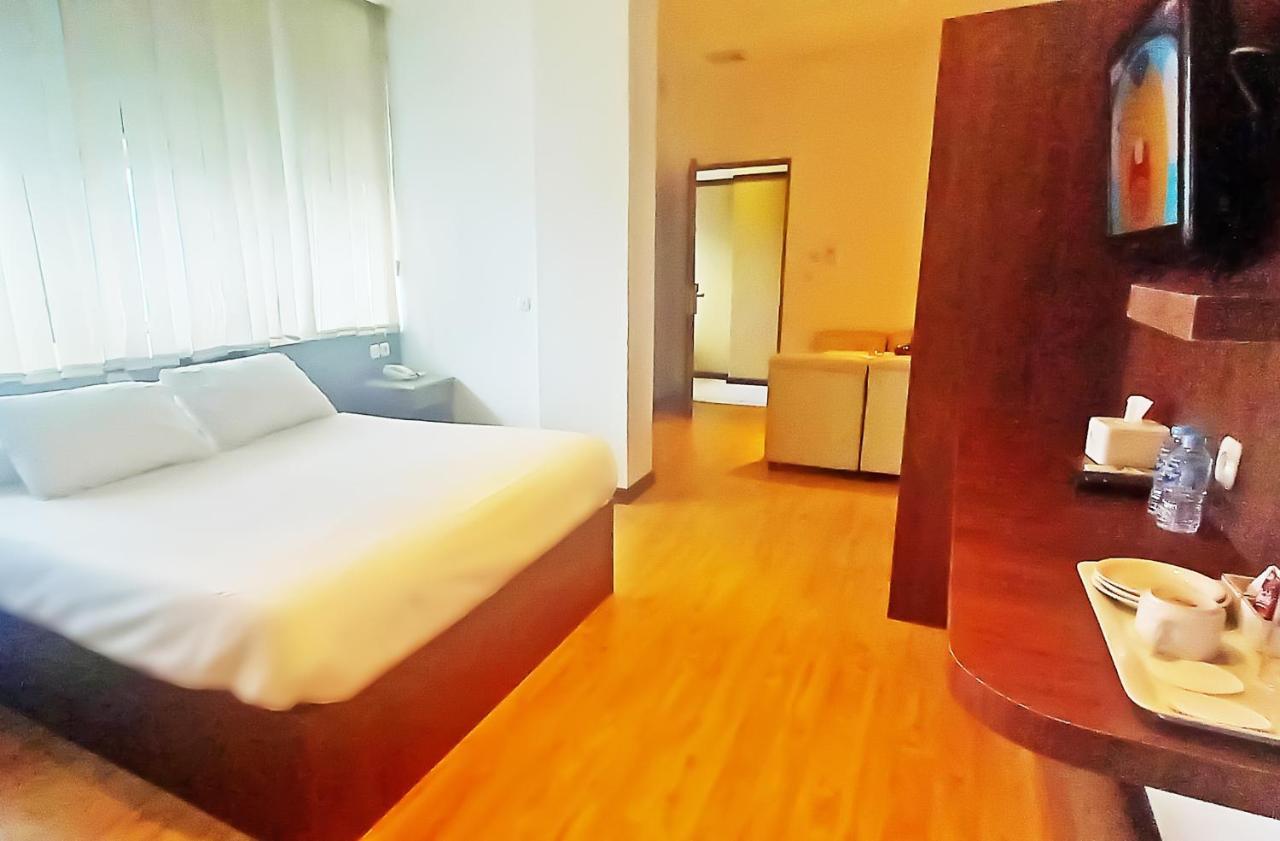 Hotel Aruni Ancol Jakarta Exteriör bild